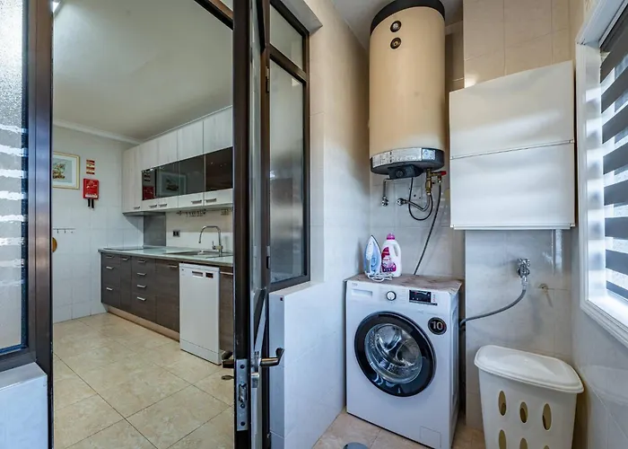 Cozy And Quiet Spacious Flat * Oliveira do Douro (Vila Nova de Gaia)