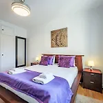 Cozy And Quiet Spacious Flat Oliveira do Douro (Vila Nova de Gaia)