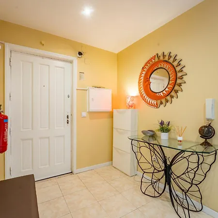 Cozy And Quiet Spacious Flat Lejlighed *