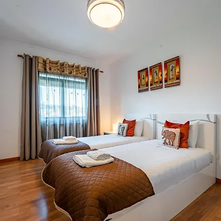 Cozy And Quiet Spacious Flat *