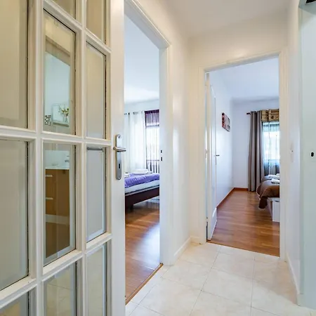 Lägenhet Cozy And Quiet Spacious Flat Oliveira do Douro (Vila Nova de Gaia)
