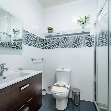 Cozy And Quiet Spacious Flat Apartment Oliveira do Douro (Vila Nova de Gaia)