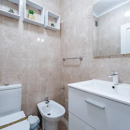 Cozy And Quiet Spacious Flat Oliveira do Douro (Vila Nova de Gaia)