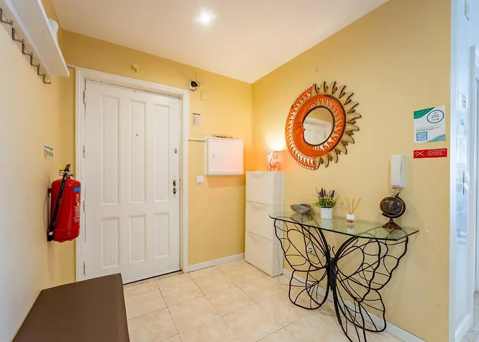 Cozy And Quiet Spacious Flat